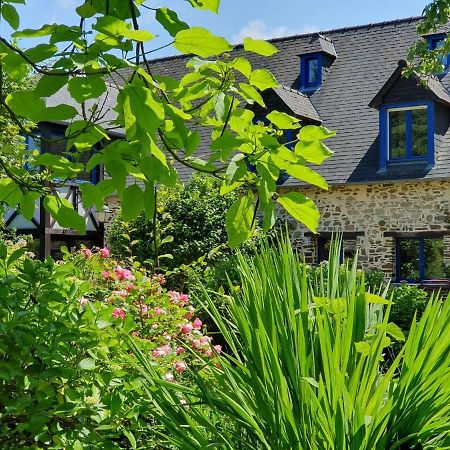 Maison En Pierre Dans Son Nid De Verdure Roz-Landrieux Eksteriør billede