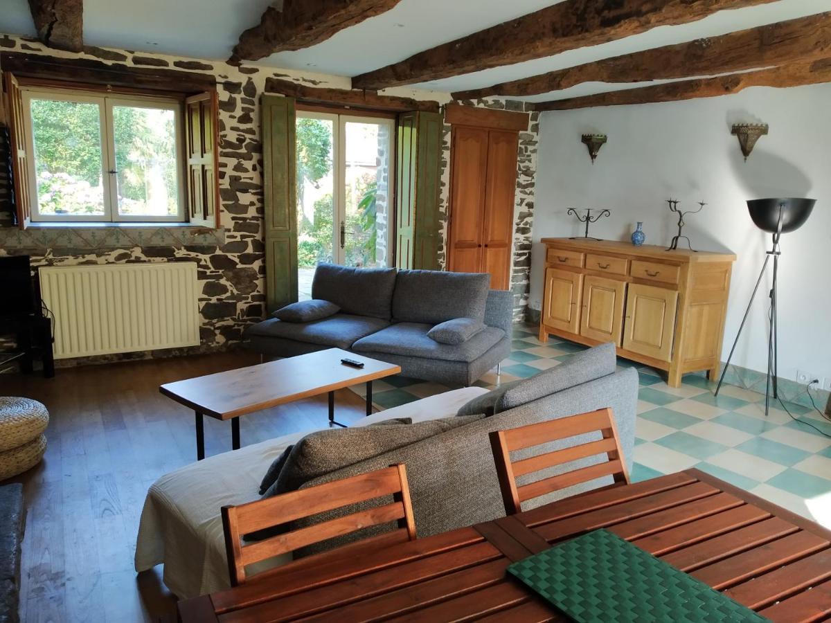 Maison En Pierre Dans Son Nid De Verdure Roz-Landrieux Eksteriør billede